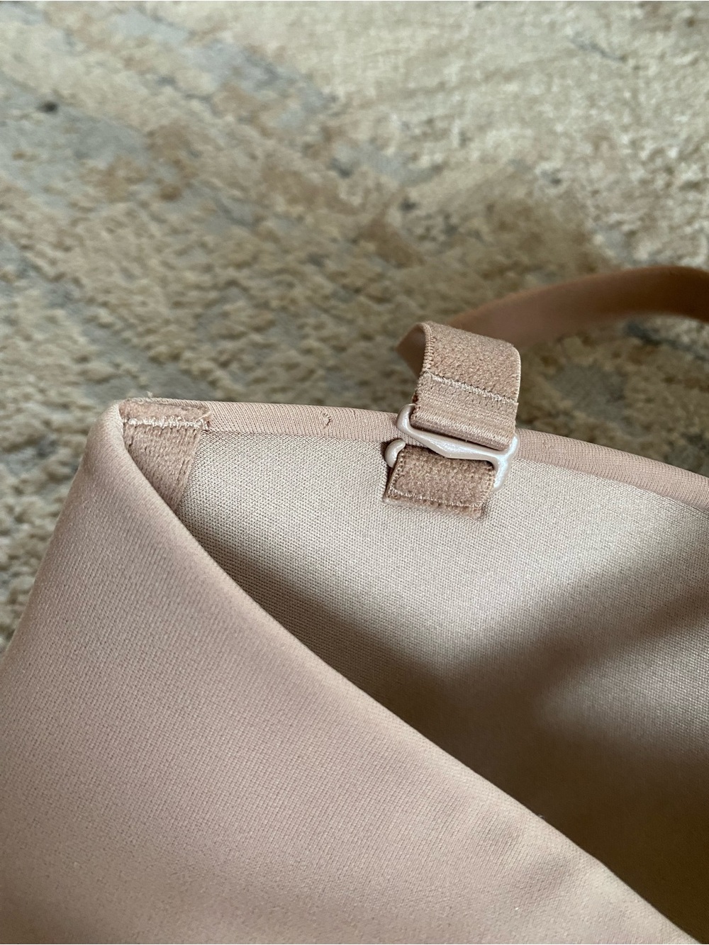 Warner’s Smoothing Nude Wireless Convertible Bra: Large - Picture 6 of 7